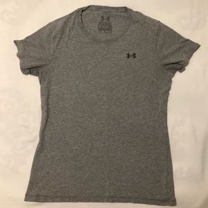 Woman’s Under Armor Charged Shirt Medium